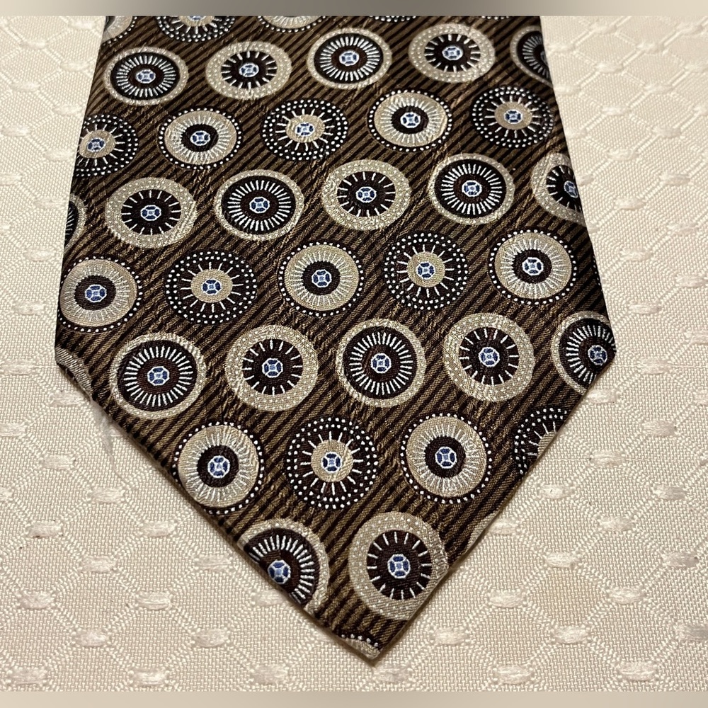 John W. Nordstrom 100% imported silk tie |made in USA | brown tan blue silver - Picture 5 of 5